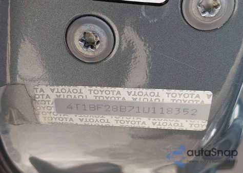 2001 Toyota Avalon Xl/Xls z USA, uszkodzony, nr VIN 4T1BF28B71U118352